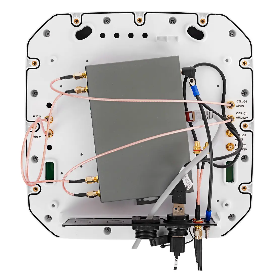 Antena kierunkowa Poynting z routerem przemysłowym SIR451V2 do  profesjonalnych zastosowań