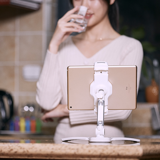 uchwyt do tabletu i smartfona na biurko, uchwyt do tabletu ścienny, stojak na tablet regulowany, podstawka do iPada, uchwyt na tablet aluminiowy, uchwyt obrotowy 360, statyw na tablet z ramieniem, uchwyt do tabletu dla dzieci